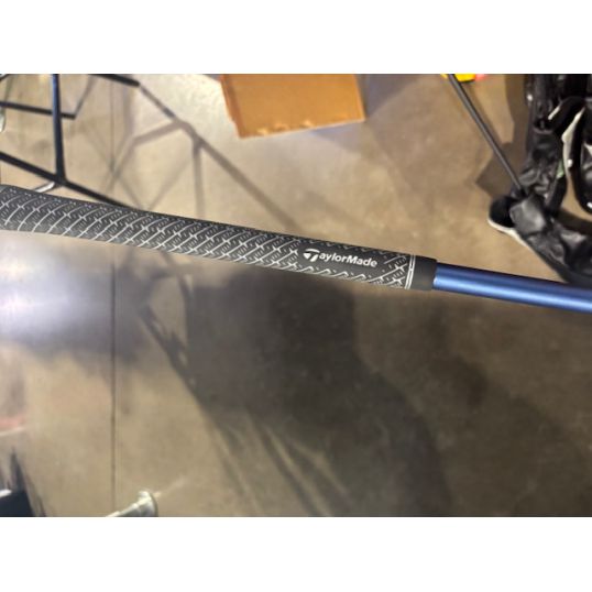 Qi35 Rescue Right 2 Hybrid-17 Degree Fujikura Ventus Blue 7 Stiff Golf Pride Z-Grip Black/Silver (Used - 5 Star)