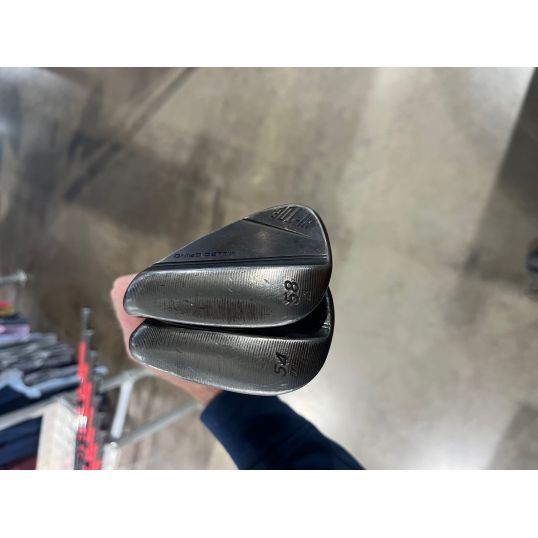 Hi-Toe Wedge 54/10 and 58/13 Right 54/10 and 58/13 UST Recoil ES SW Wedge MCC Black/Red (Used - 3 Star)