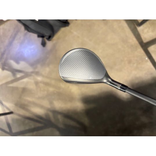 Qi35 Max Lite Rescue Right 6 Hybrid-31 Degree Mitsubishi Vanquish 5 Senior Golf Pride Z-Grip Black/Silver (Used - 5 Star)