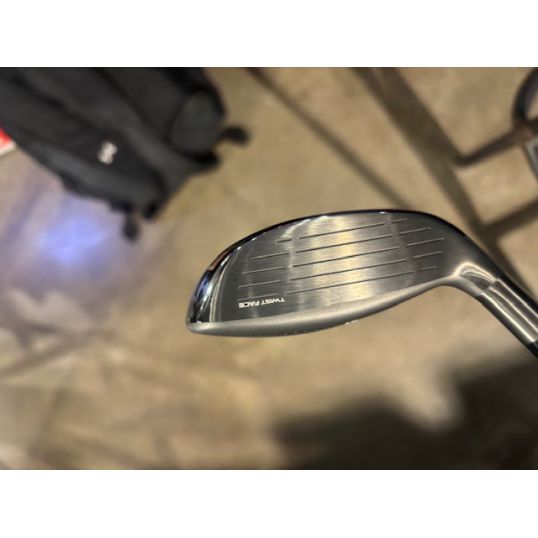 Qi35 Max Lite Rescue Left 4 Hybrid-23 Degree Mitsubishi Vanquish 5 Regular Golf Pride Z-Grip Black/Silver (Used - 5 Star)
