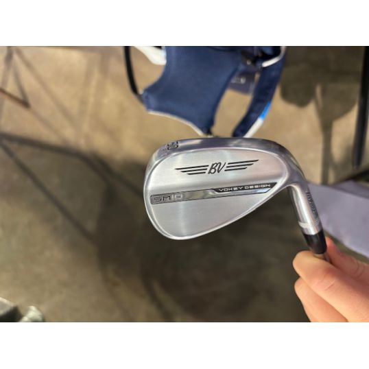 Vokey SM10 Tour Chrome Wedge Right 50 8 F-Grind Wedge Dynamic Gold S200 Titleist Universal 360 (Used - 5 Star)