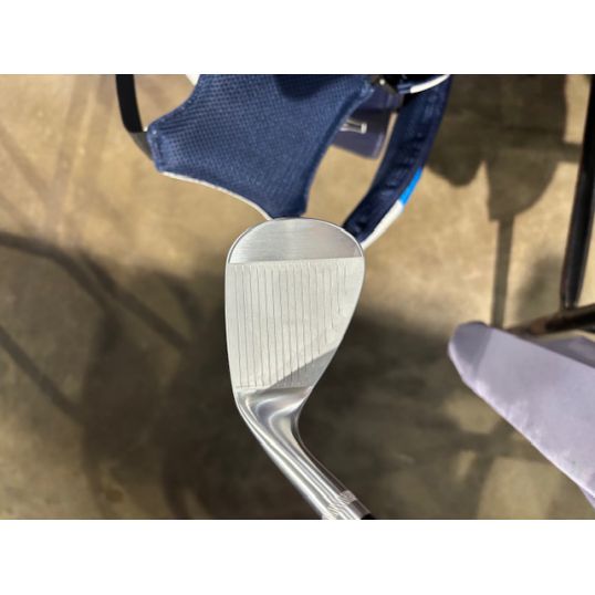 Vokey SM10 Tour Chrome Wedge Right 50 8 F-Grind Wedge Dynamic Gold S200 Titleist Universal 360 (Used - 5 Star)