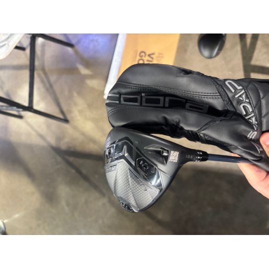 DS Adapt LS Driver Right 10.5 True Temper Denali Blue 60 Extra Stiff Lamkin Crossline 360 Black (Used - 4 Star)