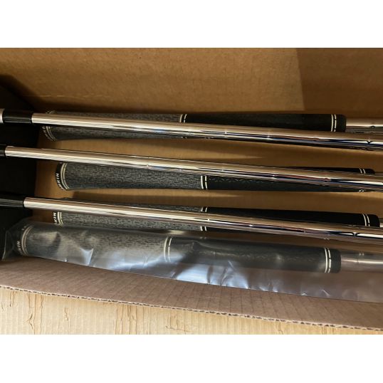 JPX 925 Hot Metal Irons Steel Shafts Right Stiff KBS Tour Lite 4-PW ST+2 Hybrid 360 (Used - 5 Star)