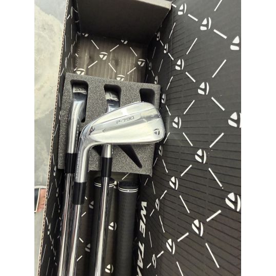 P790 Irons Steel Shafts CUSTOM (Custom _326717_324803_314442) (Not Quite Perfect)