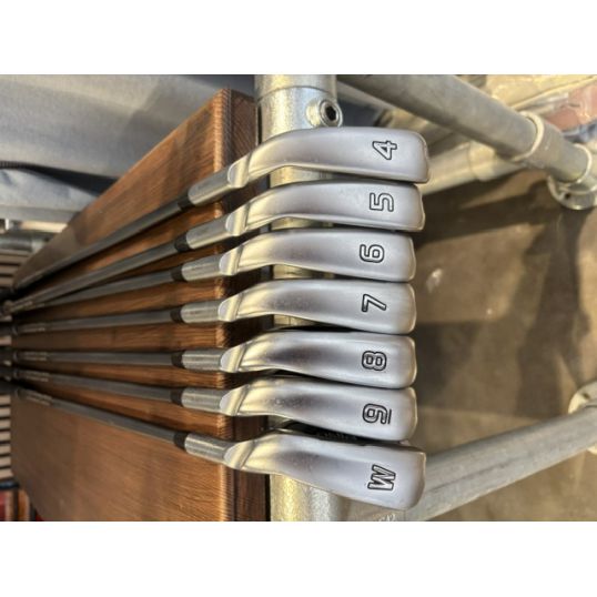G425 Irons Graphite Shafts Right Stiff Alta CB Slate 4-PW Tour Velvet 360 Midsize (Used - 4 Star)