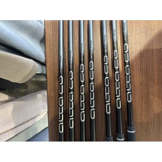 G425 Irons Graphite Shafts Right Stiff Alta CB Slate 4-PW Tour Velvet 360 Midsize (Used - 4 Star)