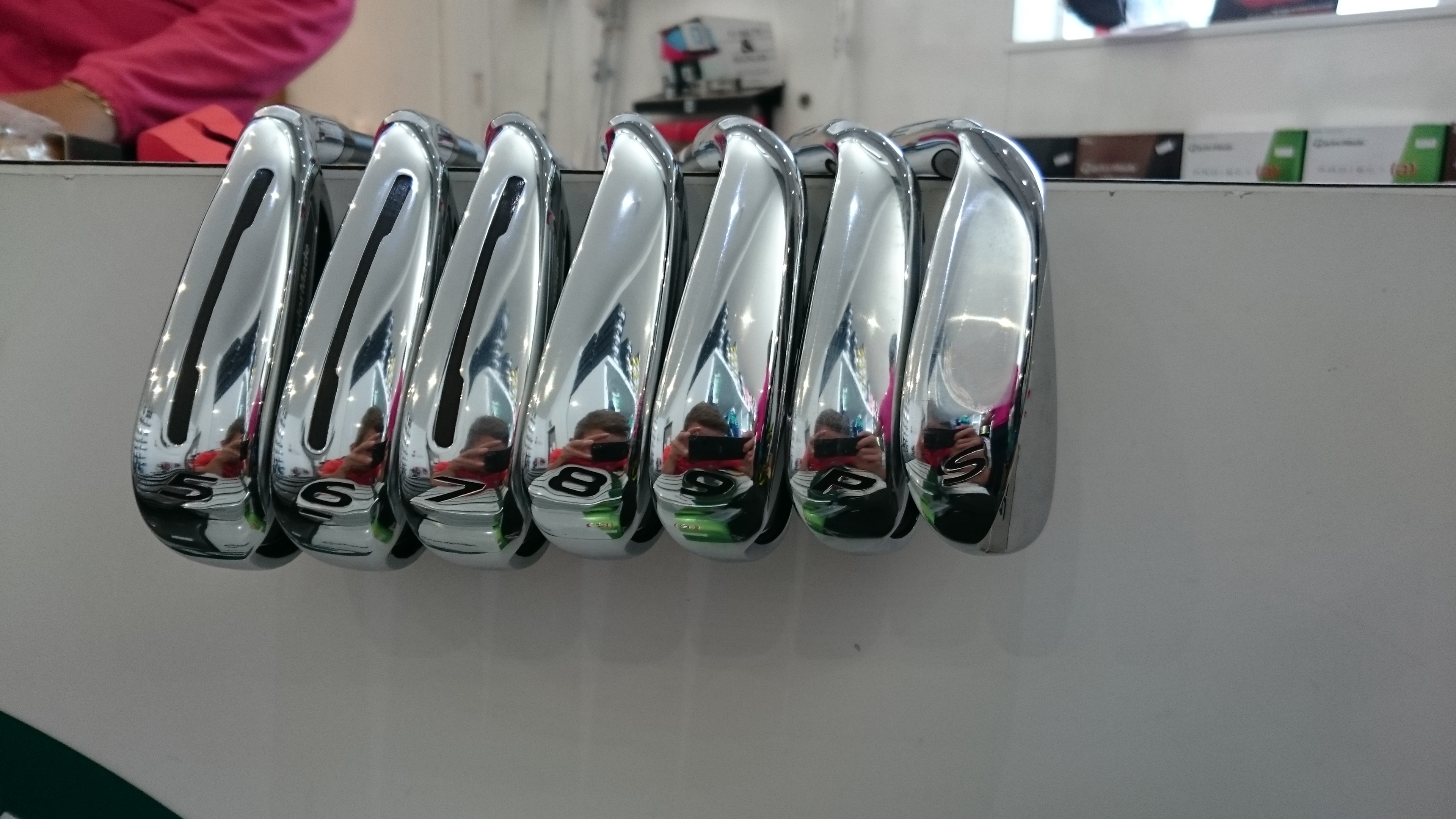 TaylorMade RSi 1 Irons Graphite Shafts Right Regular Reax