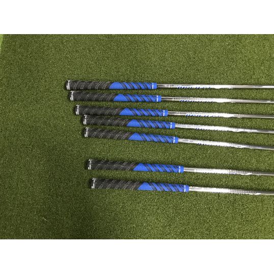 JPX 900 Forged Irons Steel Shafts Right Regular Project X LZ 5.5 4-PW (Ex display)