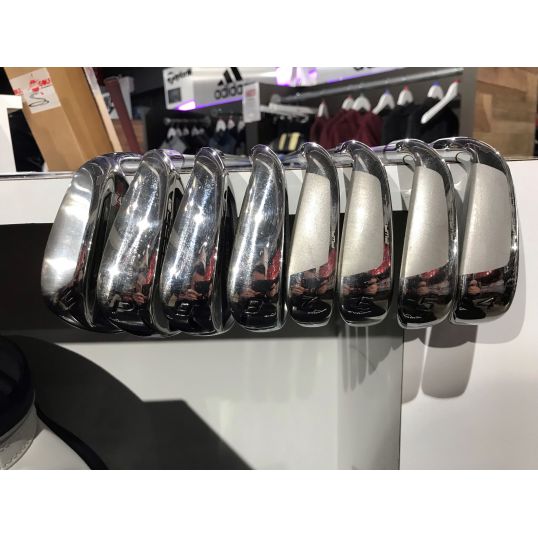King F8 One Length Graphite Irons Right Regular Aldila Rogue Pro ONE Length 65 4-PW+GW (Used - Excellent)